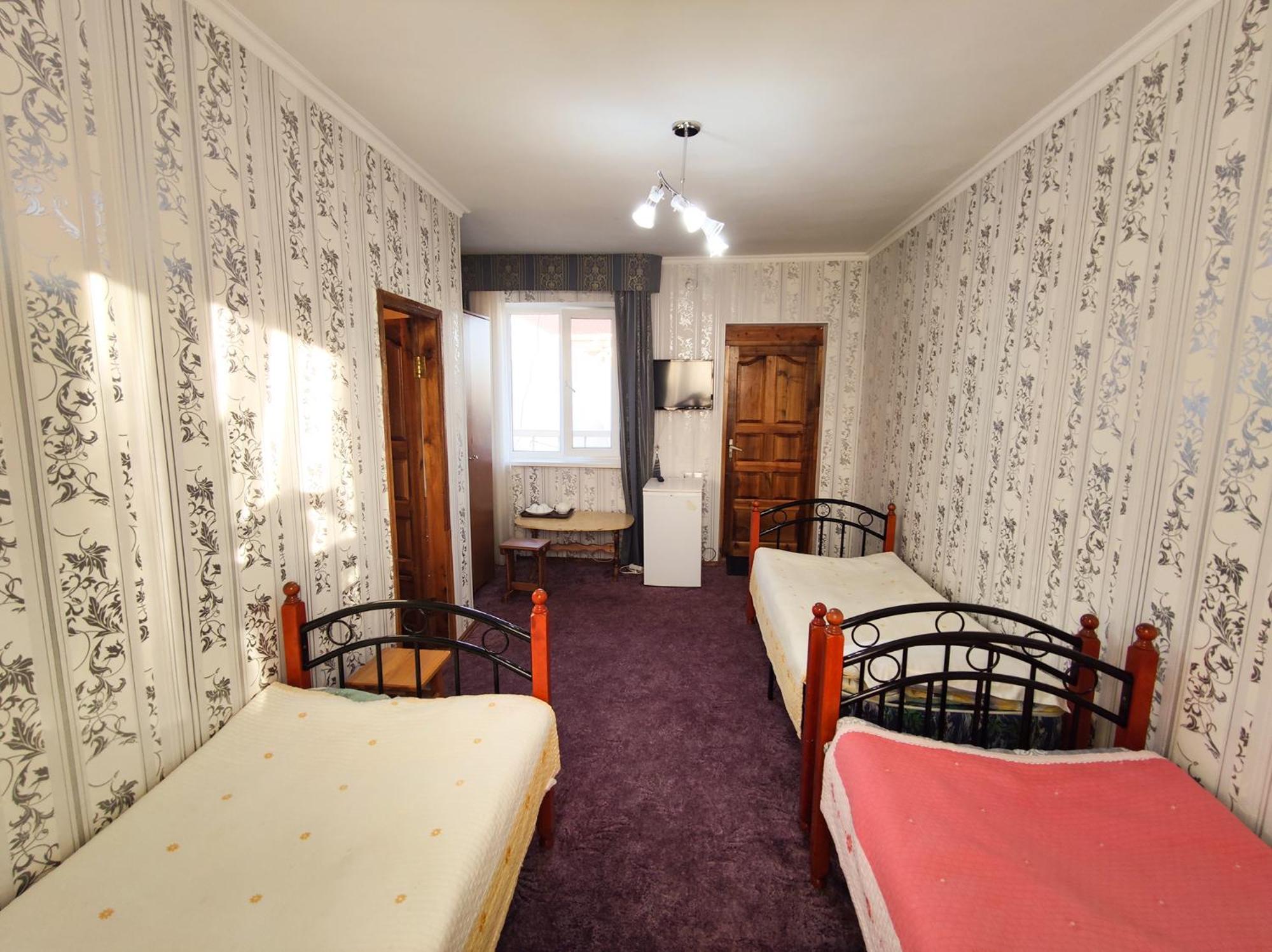 Адилет Hotell Cholpon-Ata Exteriör bild