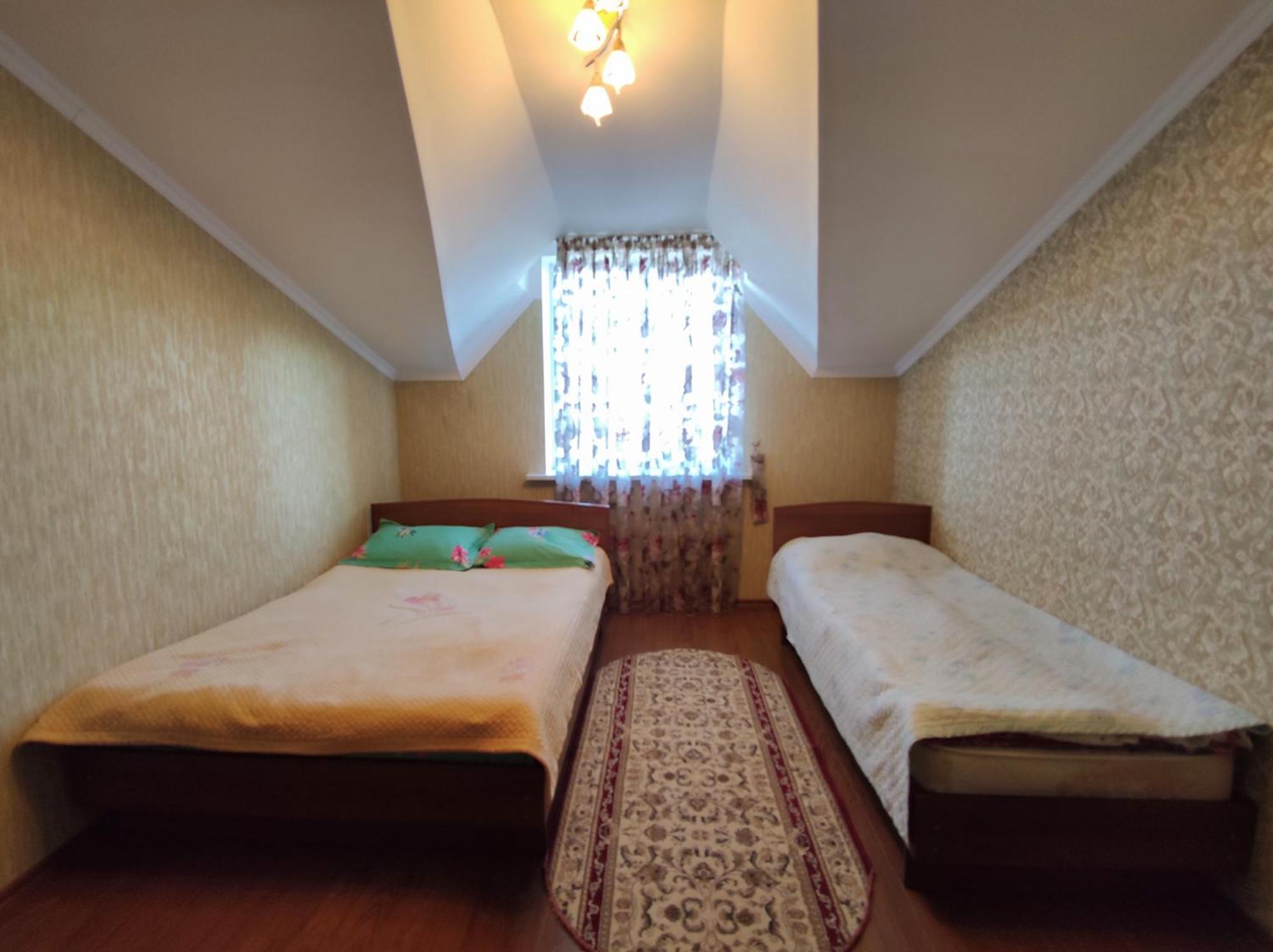 Адилет Hotell Cholpon-Ata Exteriör bild