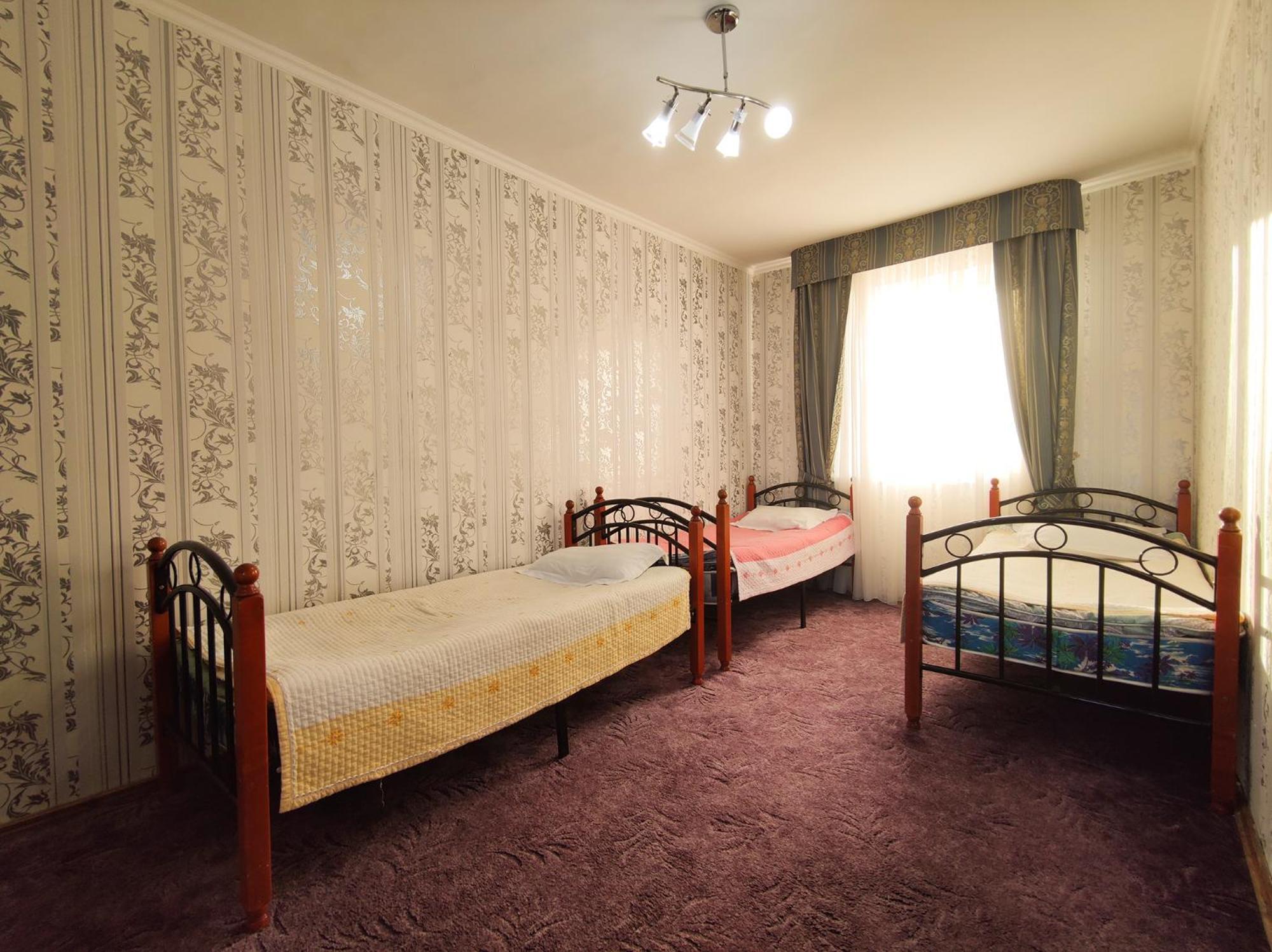 Адилет Hotell Cholpon-Ata Exteriör bild