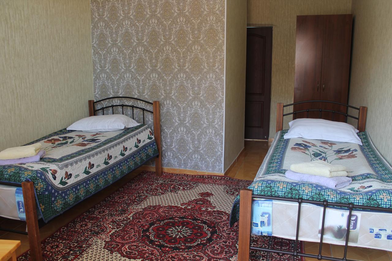 Адилет Hotell Cholpon-Ata Exteriör bild