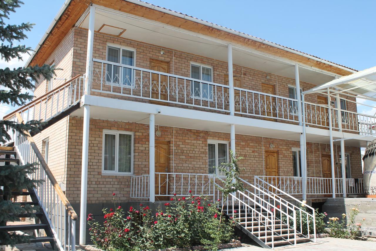 Адилет Hotell Cholpon-Ata Exteriör bild