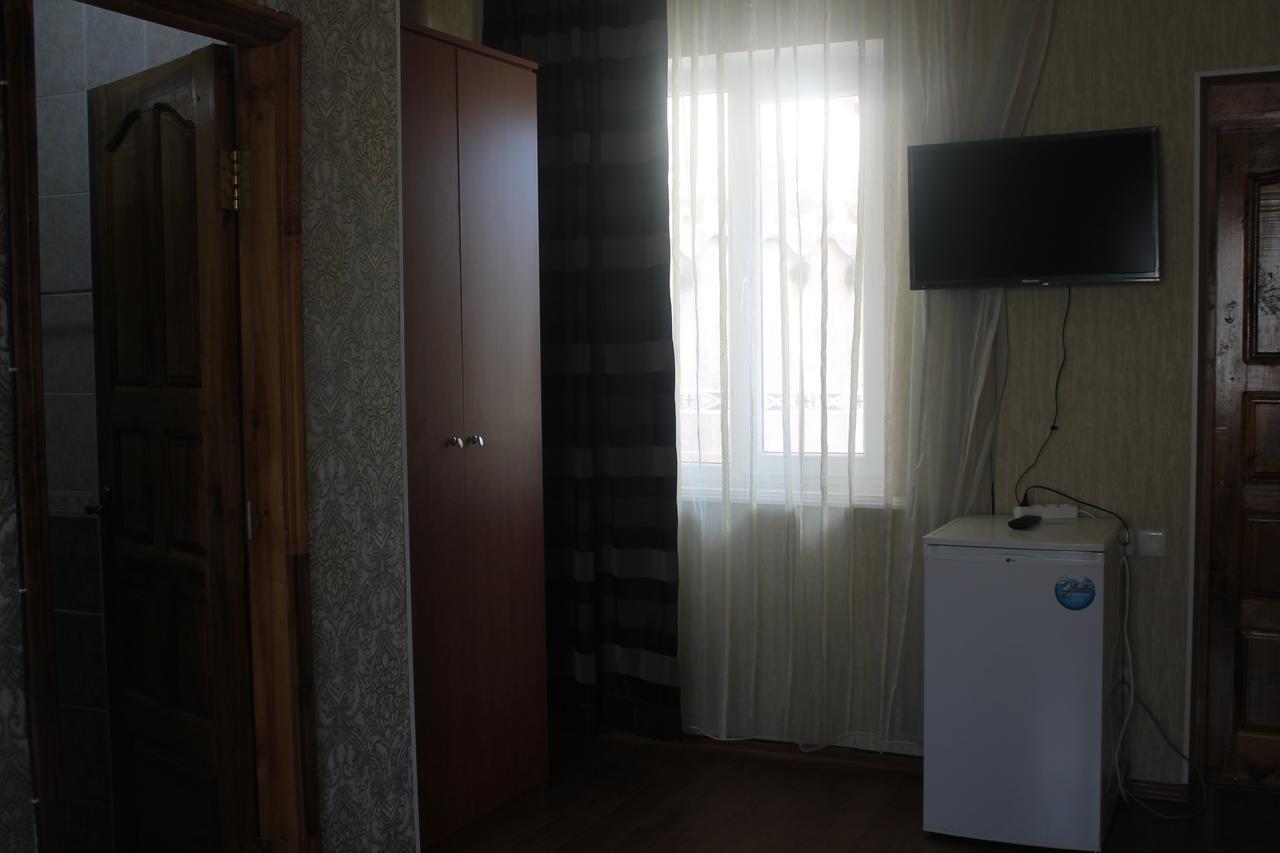 Адилет Hotell Cholpon-Ata Exteriör bild