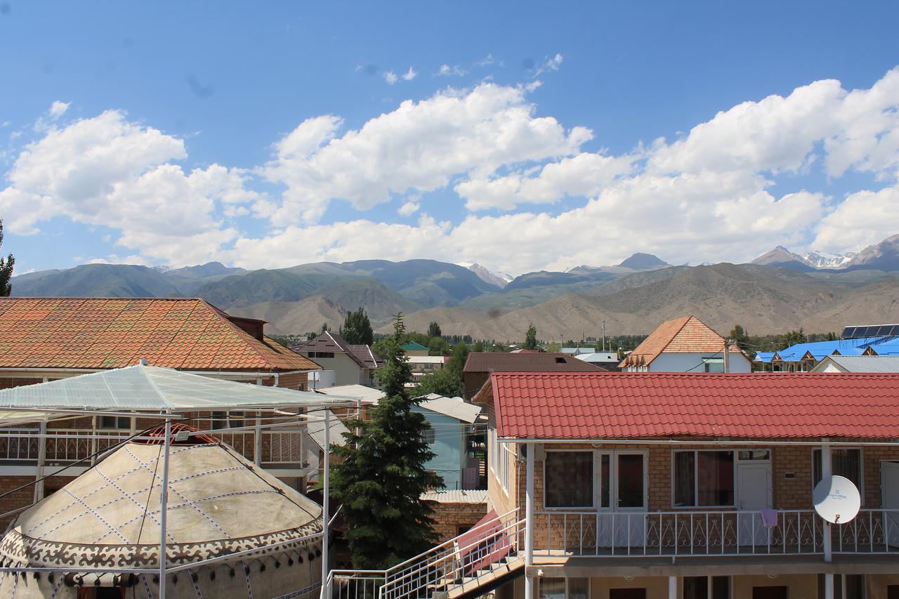 Адилет Hotell Cholpon-Ata Exteriör bild